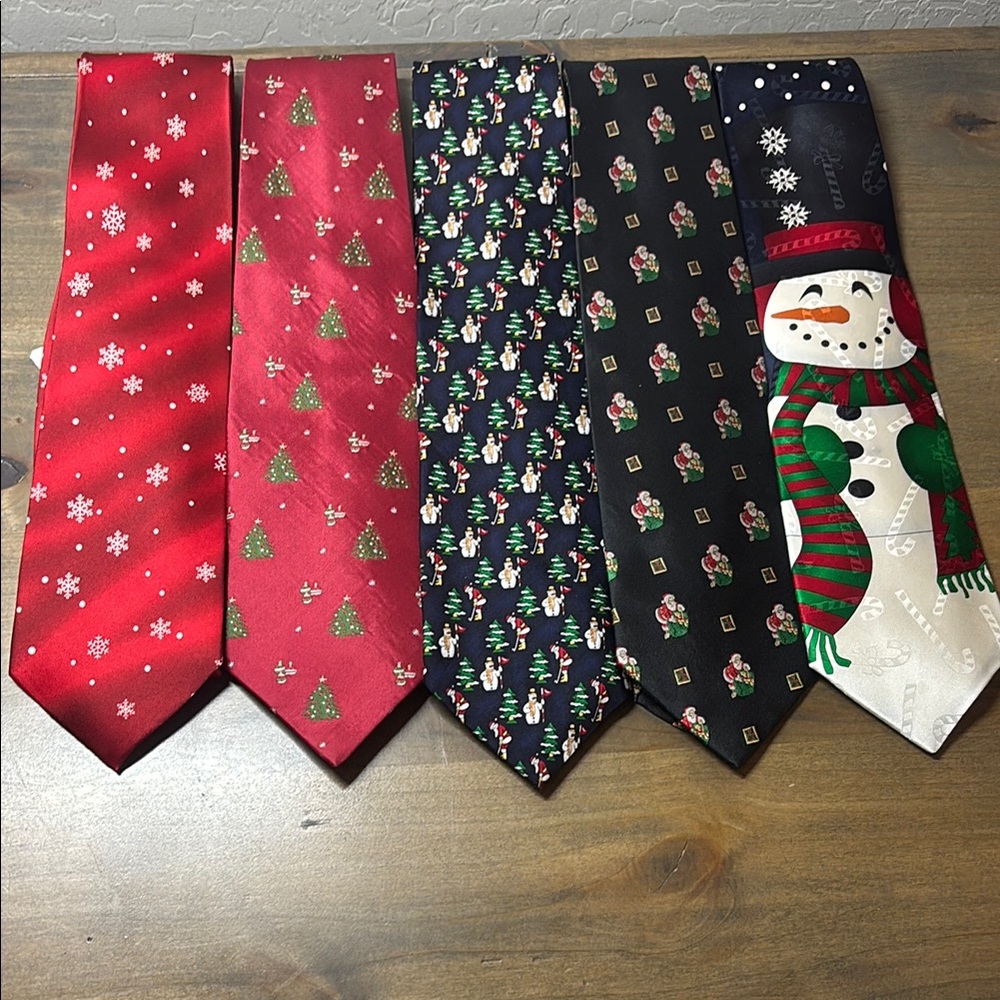 Festive Holiday Necktie Set